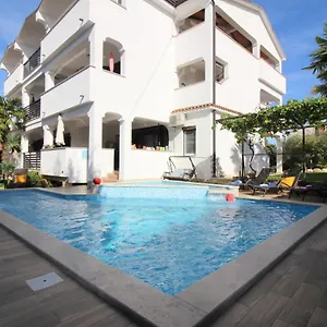 https://dr-igda-apartments.in-istria.net